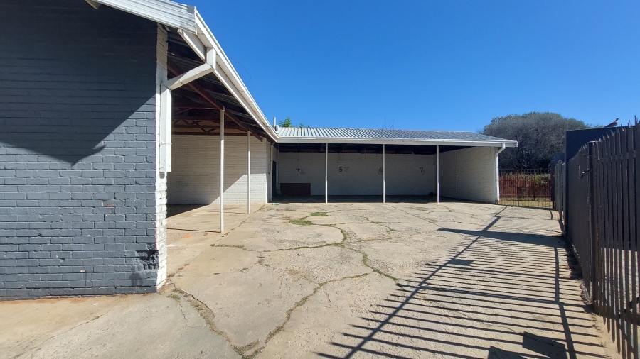To Let 2 Bedroom Property for Rent in Naudeville Free State